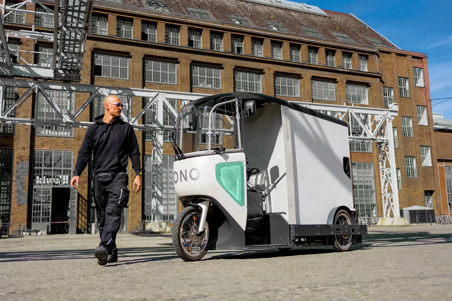 Electric cargo bikes and last mile logistics solutions - ONOMOTION